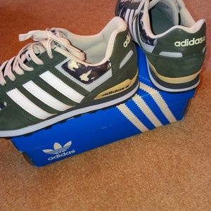 Adidas Neo shoes camo size 10